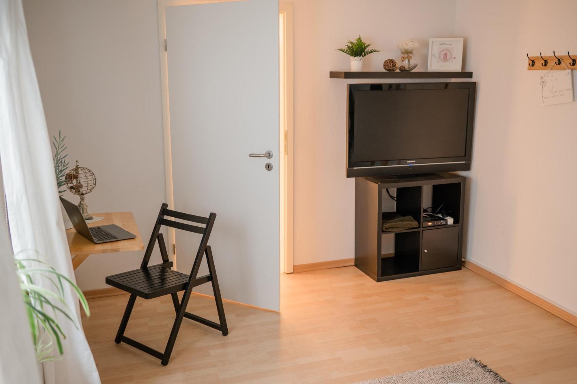Buchlindenweg - Zimmer & Ferienwohnung Breitscheid  Exterior foto